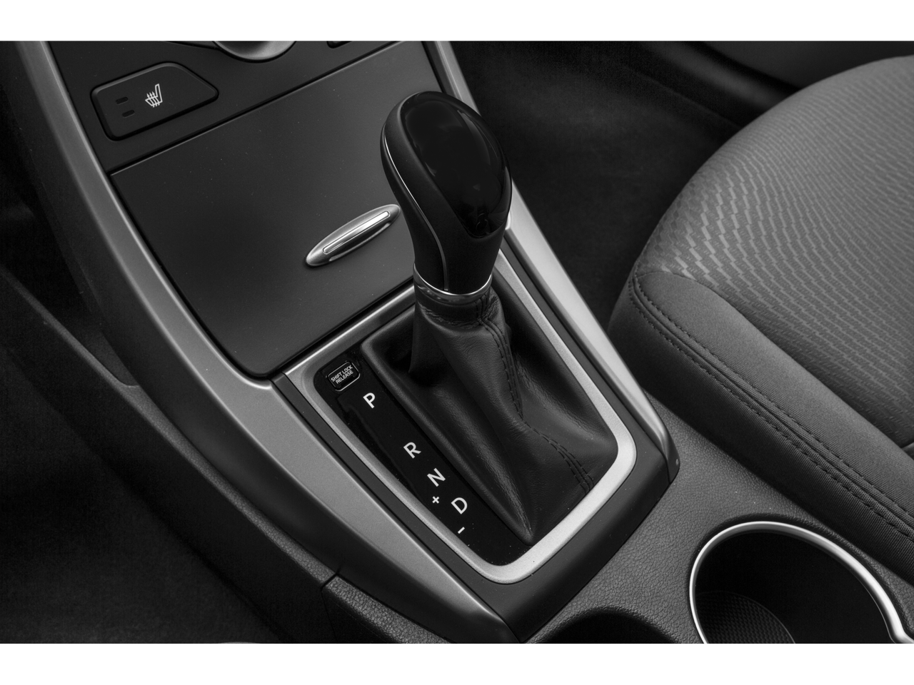 2015 Hyundai ELANTRA SE Sedan 4D