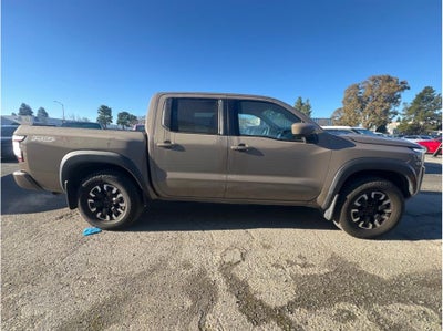 2023 Nissan Frontier Crew Cab PRO-4X Pickup 4D 5 ft