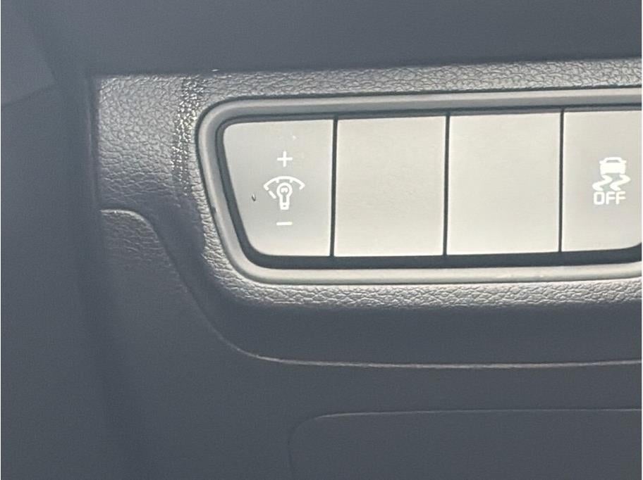 2023 Kia Forte LXS Sedan 4D