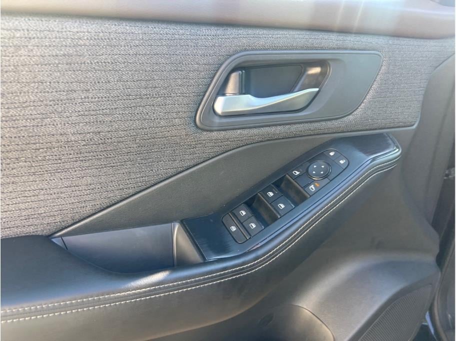 2023 Nissan Rogue SV (2023.5) Sport Utility 4D