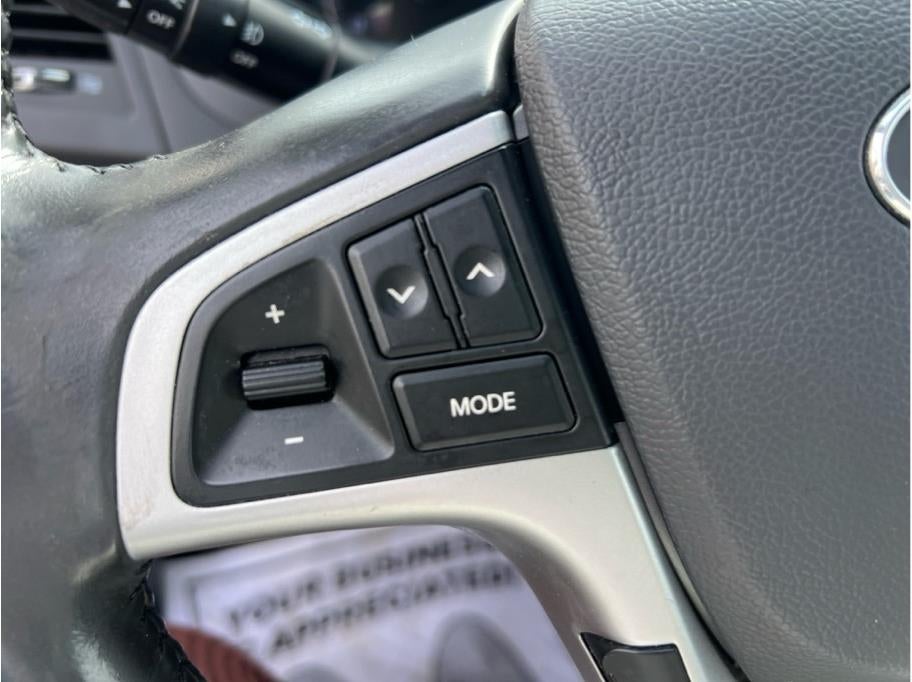 2013 Hyundai ACCENT SE Hatchback 4D