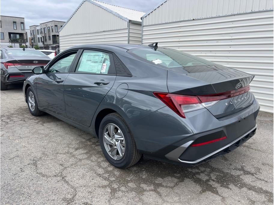 2026 Hyundai ELANTRA SE Sedan 4D