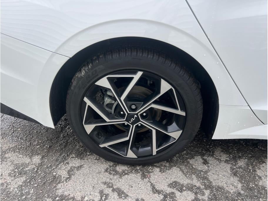 2025 Kia K5 EX Sedan 4D