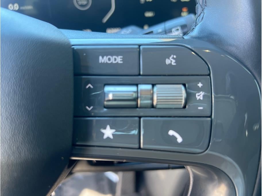 2024 Kia EV9 Light Sport Utility 4D