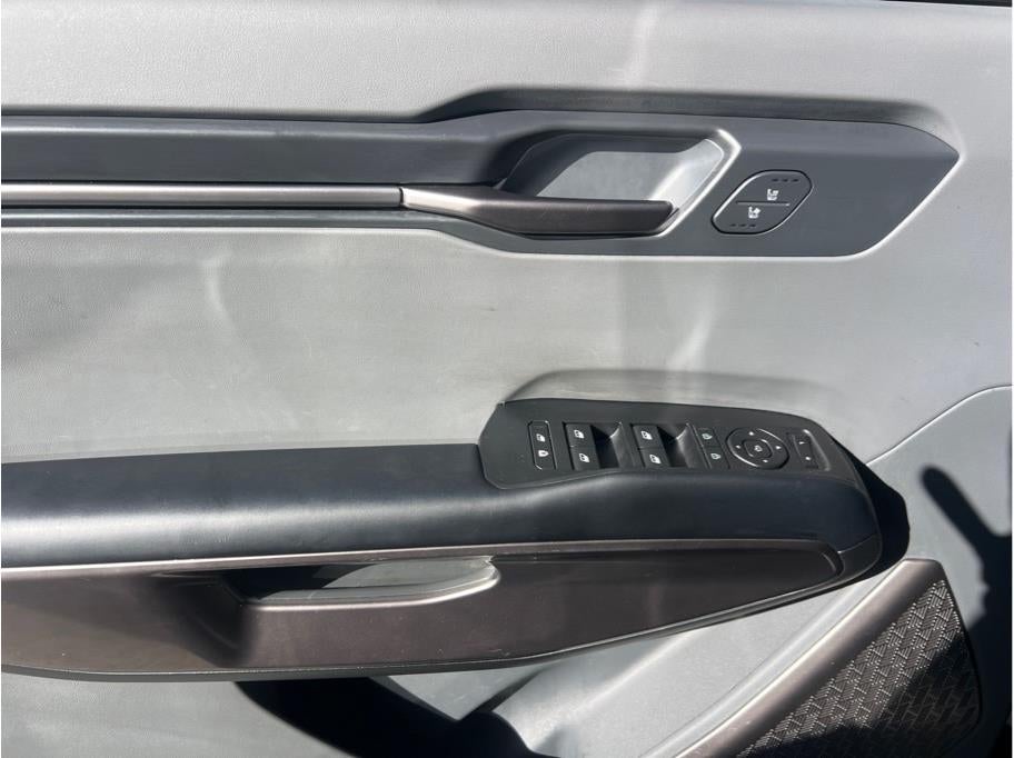 2024 Kia EV9 Light Sport Utility 4D