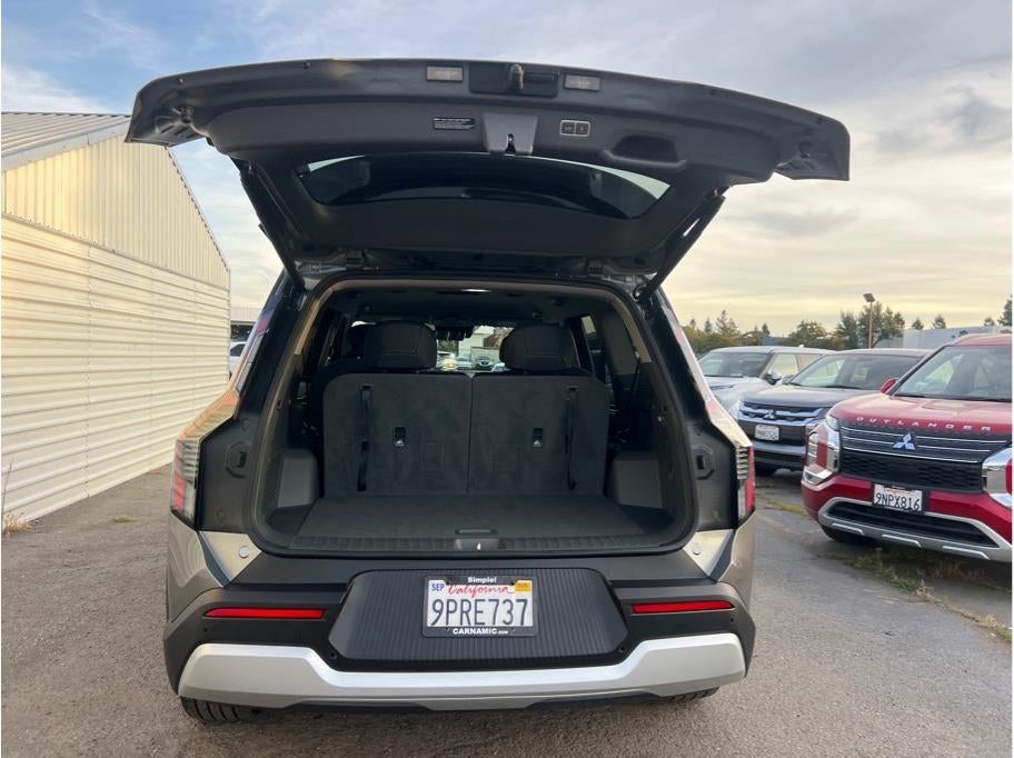 2024 Kia EV9 Light Long Range Sport Utility 4D