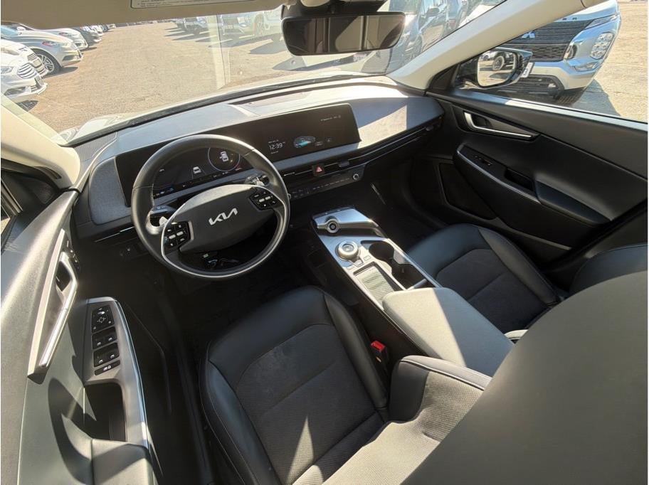 2024 Kia EV6 Light Long Range Sport Utility 4D