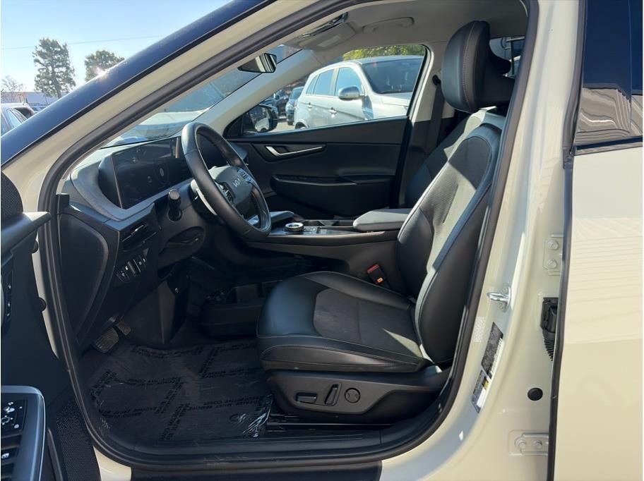 2024 Kia EV6 Light Long Range Sport Utility 4D