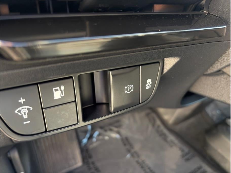 2024 Kia EV6 Light Long Range Sport Utility 4D