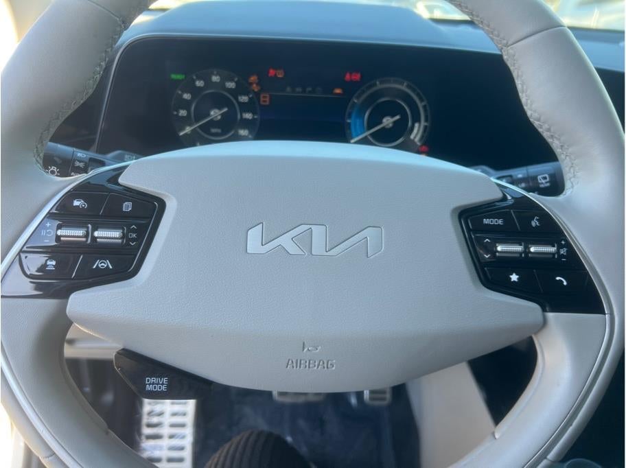 2023 Kia Niro EV Wave Wagon 4D