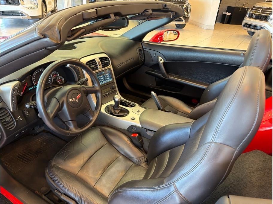 2005 Chevrolet Corvette Convertible 2D