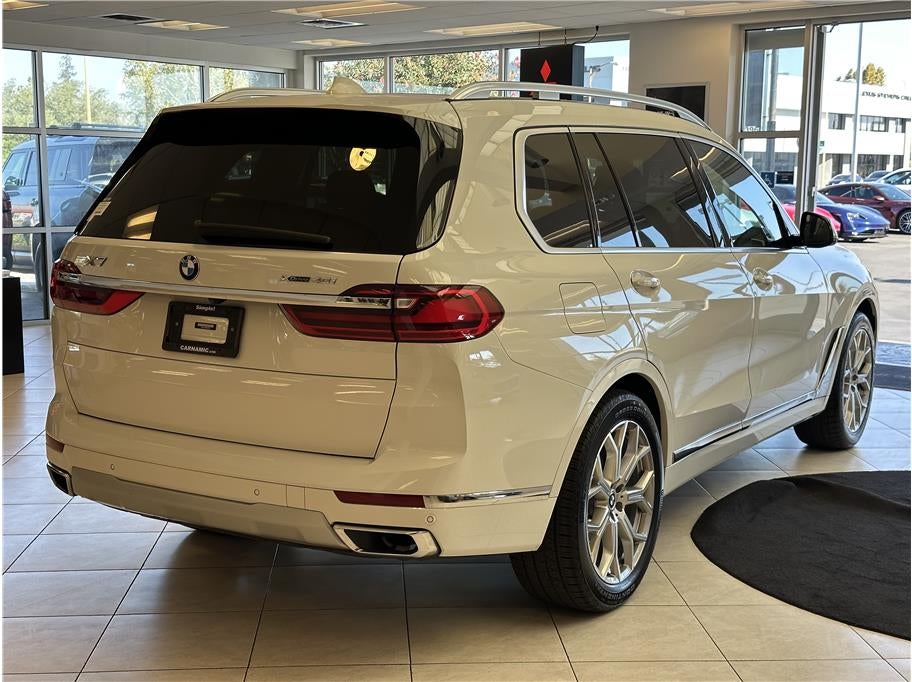 2022 BMW X7 xDrive40i Sport Utility 4D
