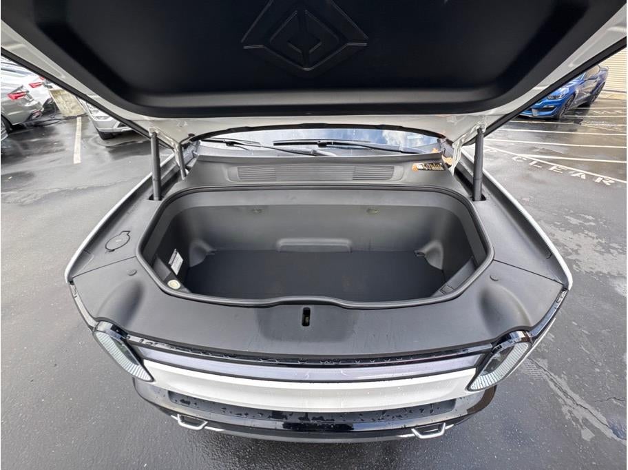 2022 Rivian R1T Adventure Pickup 4D 4 1/2 ft