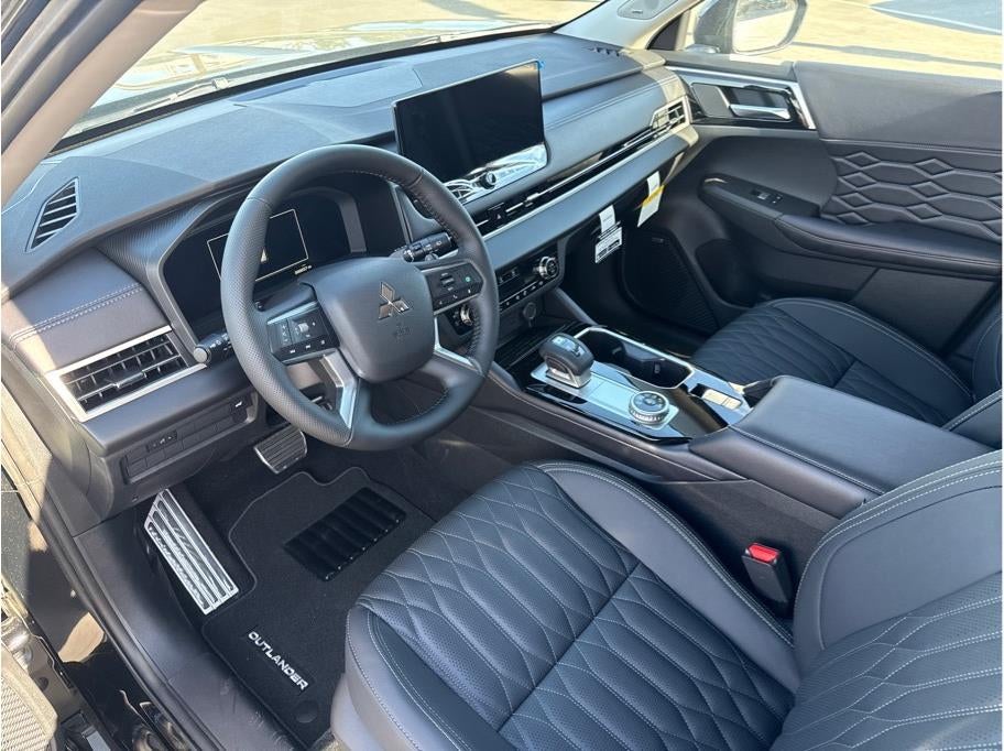 2025 Mitsubishi Outlander SEL Sport Utility 4D