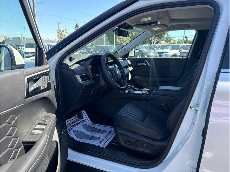 2025 Mitsubishi Outlander SEL Sport Utility 4D