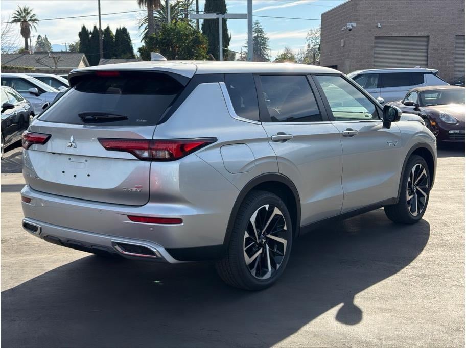 2025 Mitsubishi Outlander PHEV SE Sport Utility 4D