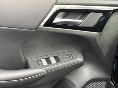 2025 Mitsubishi Outlander PHEV SE Tech Package