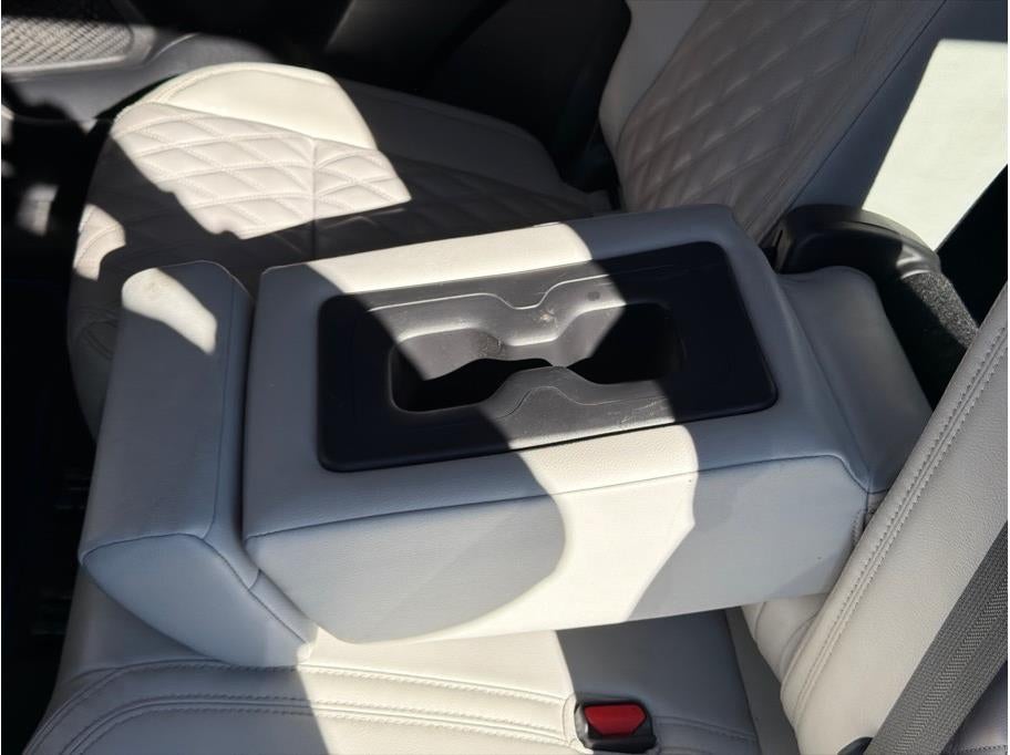 2023 Mitsubishi Outlander PHEV SEL Sport Utility 4D