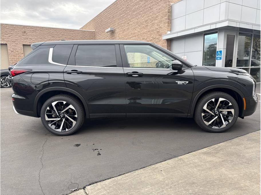 2025 Mitsubishi Outlander PHEV SE