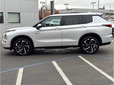 2025 Mitsubishi Outlander PHEV SE