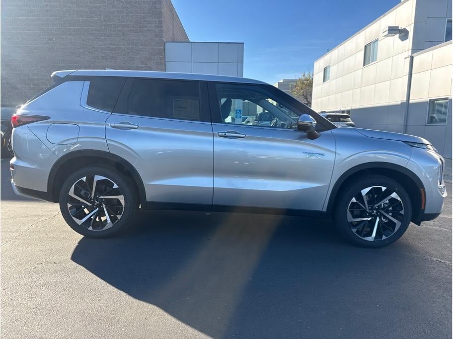 2025 Mitsubishi Outlander PHEV SE Tech Package