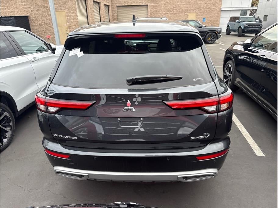 2025 Mitsubishi Outlander PHEV SE