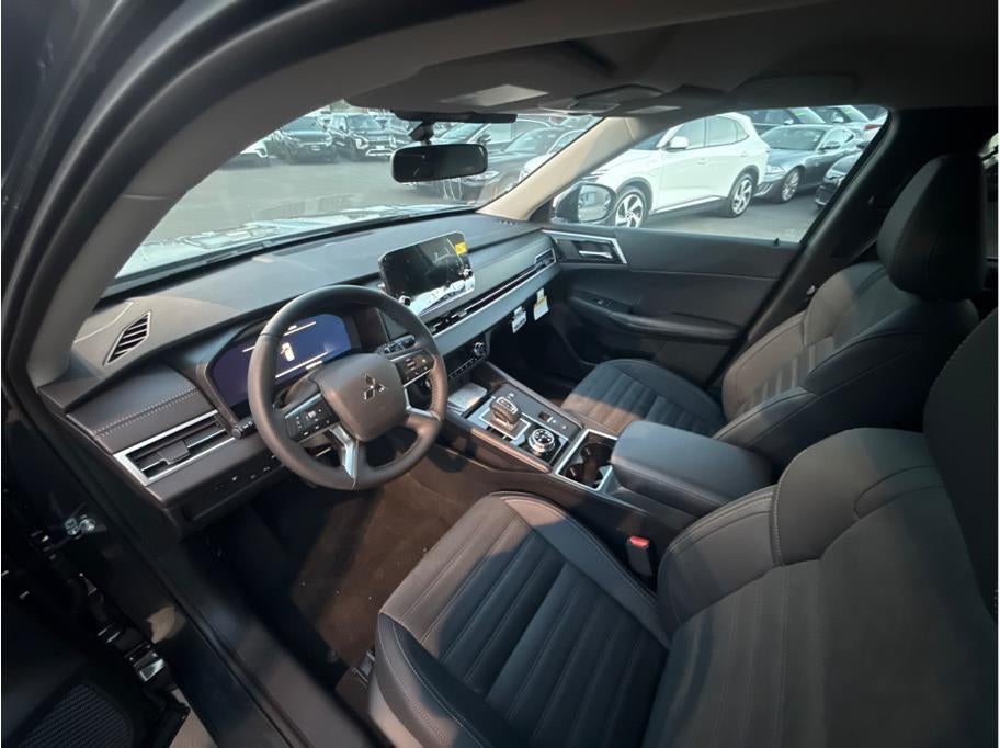 2025 Mitsubishi Outlander PHEV SE