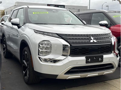 2025 Mitsubishi Outlander PHEV SE