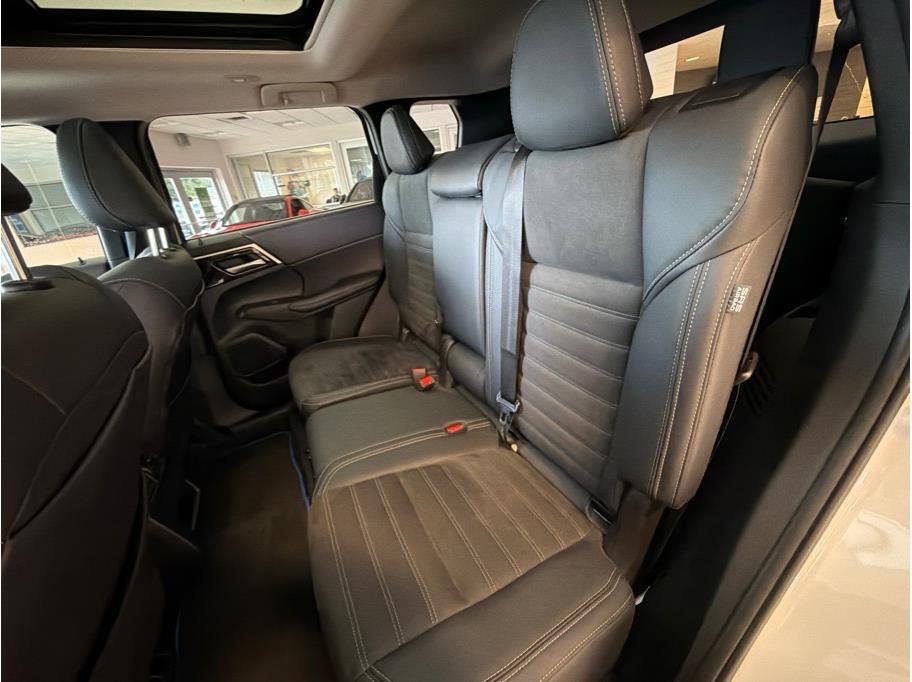 2024 Mitsubishi Outlander PHEV SE Sport Utility 4D