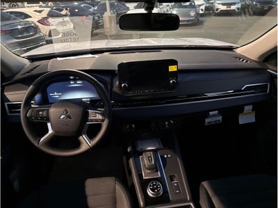 2025 Mitsubishi Outlander PHEV SE