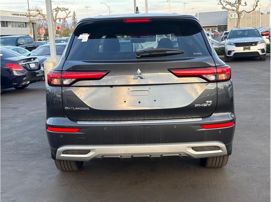 2025 Mitsubishi Outlander PHEV SE