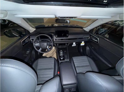 2025 Mitsubishi Outlander PHEV SE Tech Pacakge