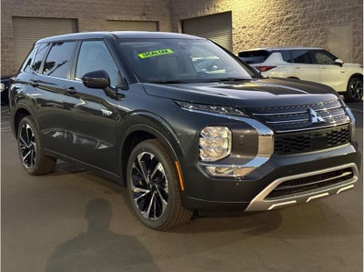 2025 Mitsubishi Outlander PHEV SE Tech Pacakge