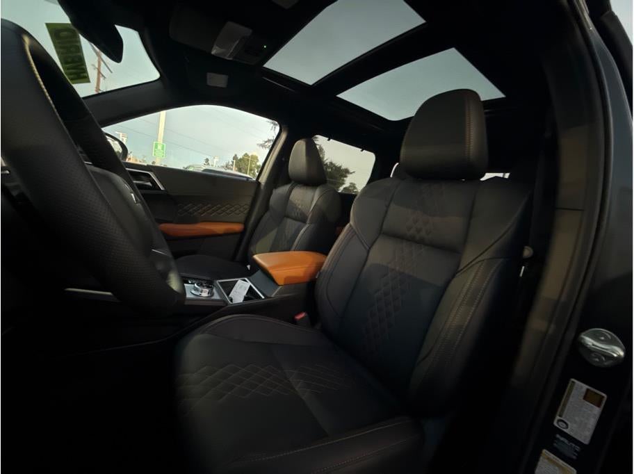 2025 Mitsubishi Outlander PHEV SEL Premium Pacakge