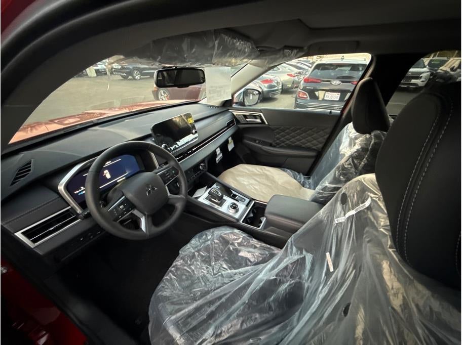 2025 Mitsubishi Outlander PHEV SEL