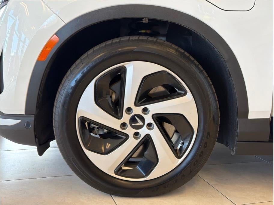 2024 VINFAST VF 8 Eco Sport Utility 4D