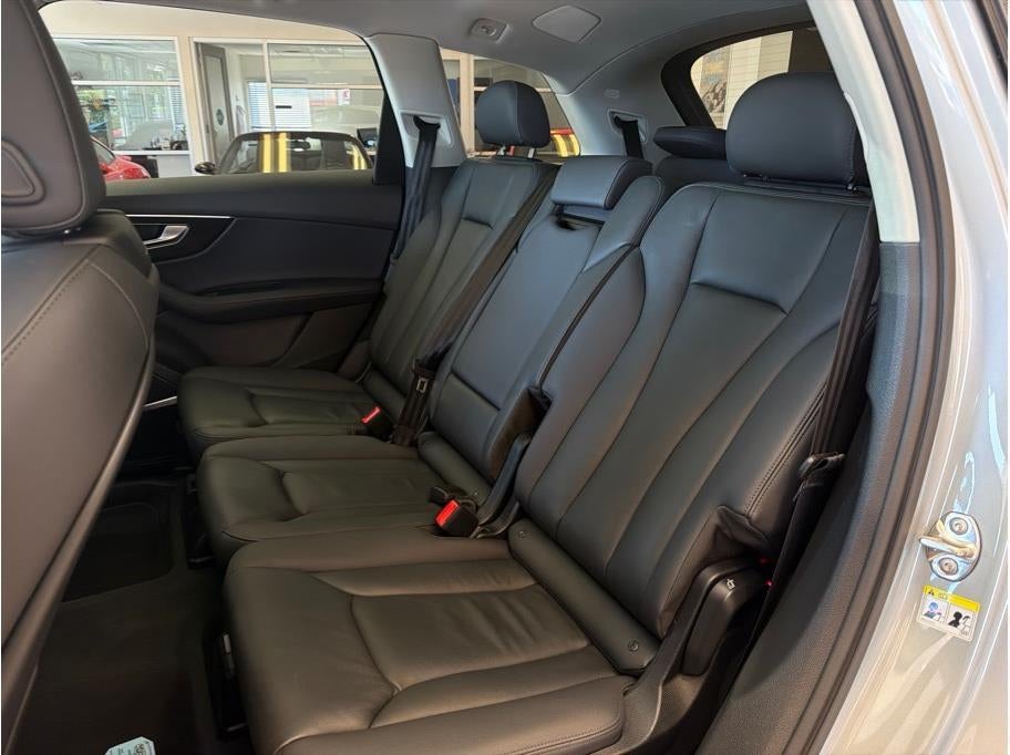 2024 Audi Q7 45 TFSI Premium Plus Sport Utility 4D