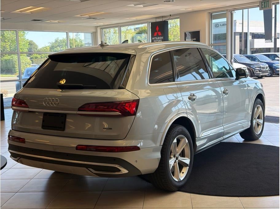 2024 Audi Q7 45 TFSI Premium Plus Sport Utility 4D