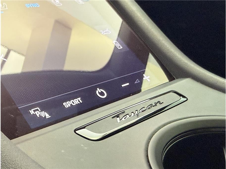 2022 Porsche Taycan Sedan 4D