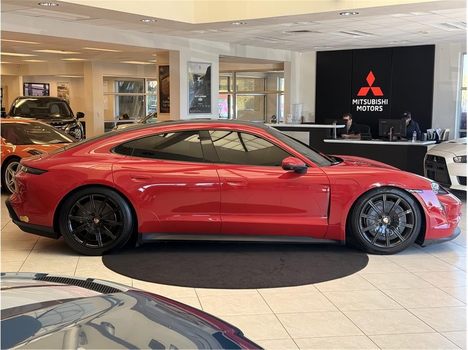 2022 Porsche Taycan Sedan 4D