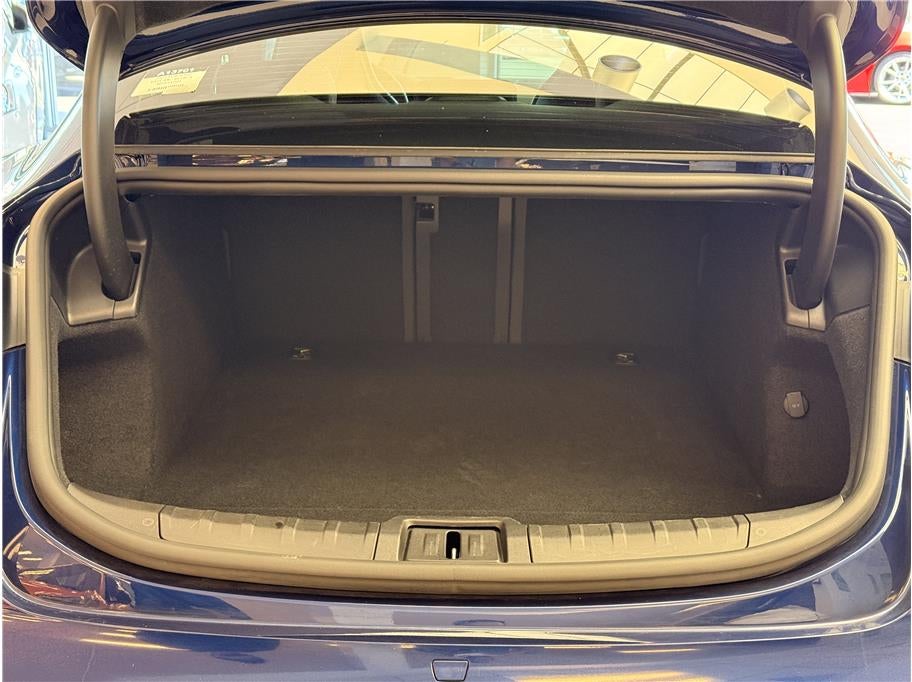 2022 Porsche Taycan Sedan 4D