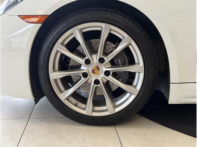 2019 Porsche 718 Boxster Roadster 2D