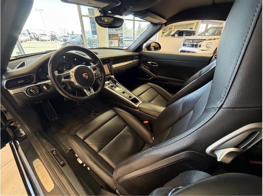 2014 Porsche 911 Carrera Cabriolet 2D