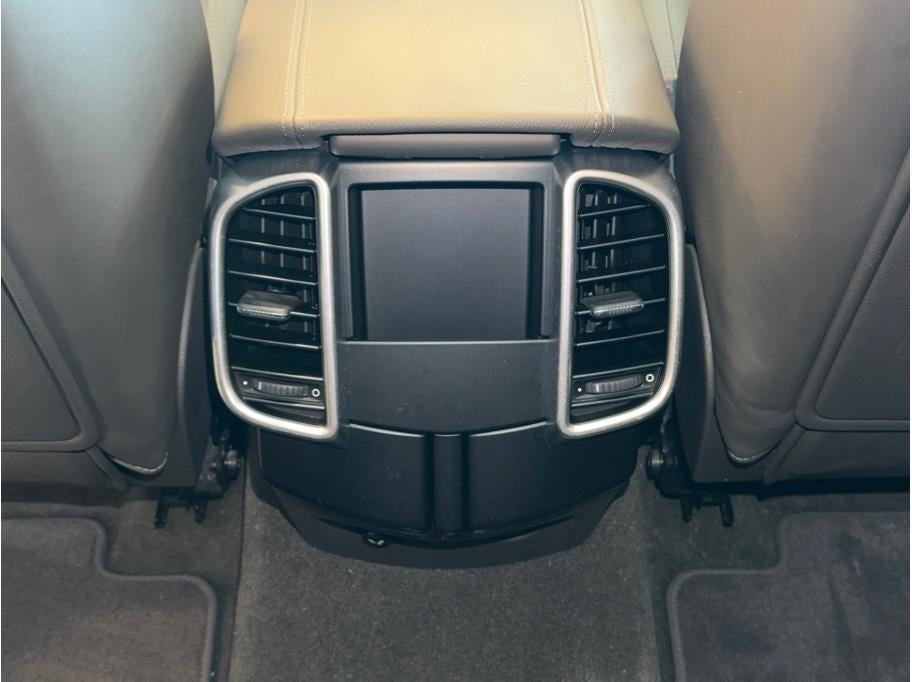 2017 Porsche Cayenne Platinum Edition Sport Utility 4D