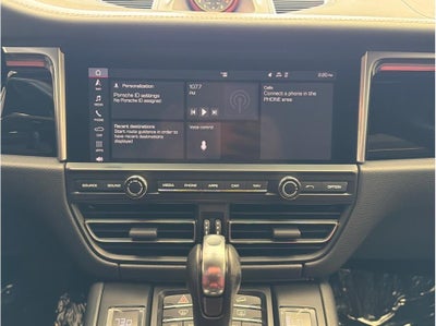 2019 Porsche Macan Sport Utility 4D