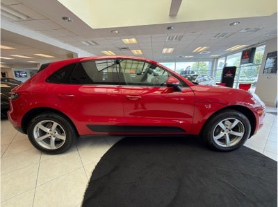 2019 Porsche Macan Sport Utility 4D