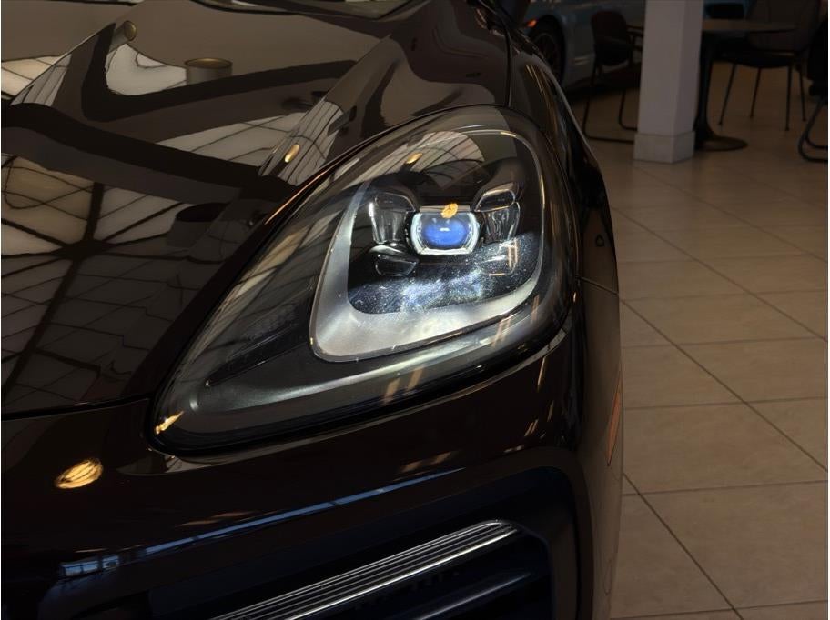 2022 Porsche Cayenne Platinum Edition Sport Utility 4D