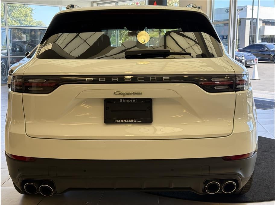 2022 Porsche Cayenne E-Hybrid Sport Utility 4D