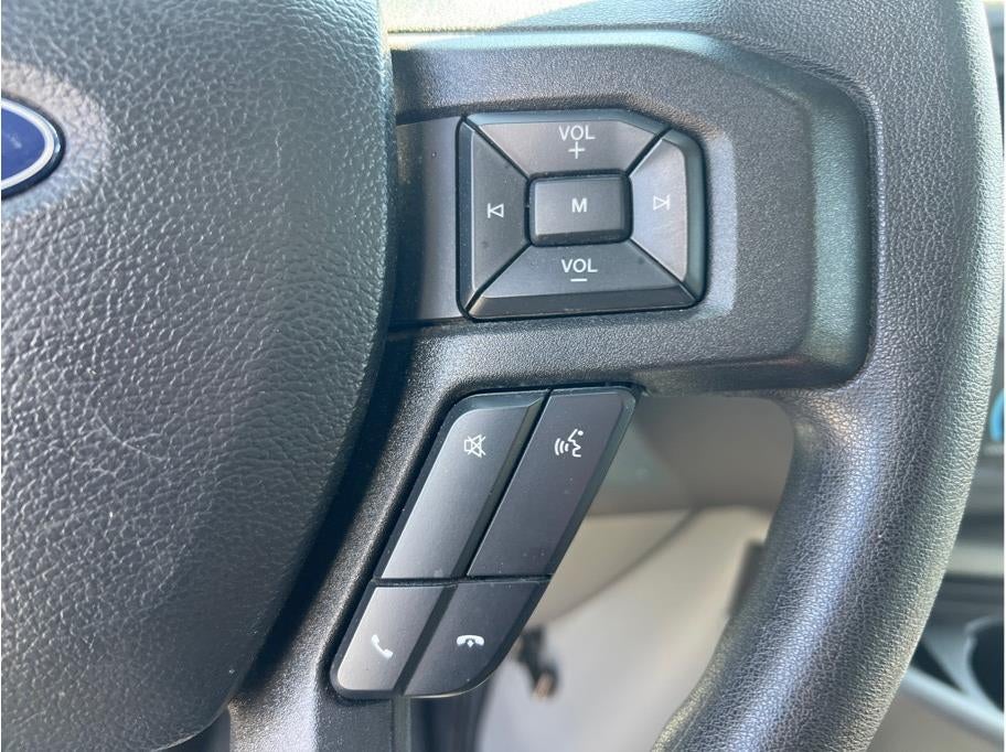 2023 Ford E450 Super Duty Cutaway Cutaway Van 2D