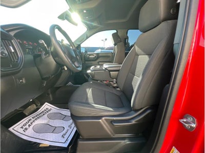 2021 Chevrolet Silverado 1500 Crew Cab Custom Pickup 4D 5 3/4 ft